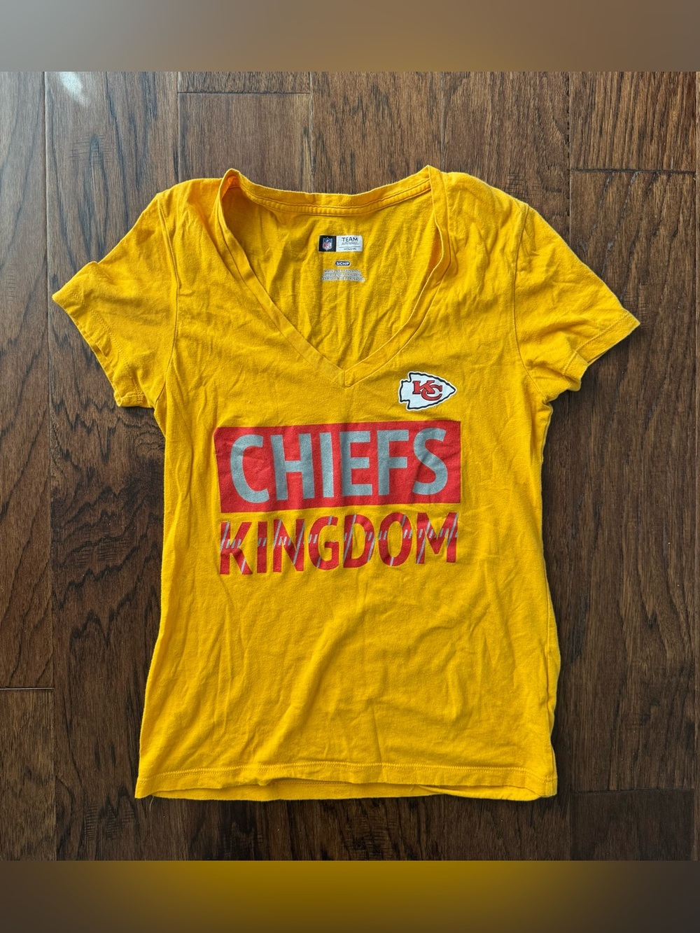 NFL Yellow Chiefs Kingdom V-Neck Tee Size S